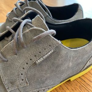 Men’s golf shoes